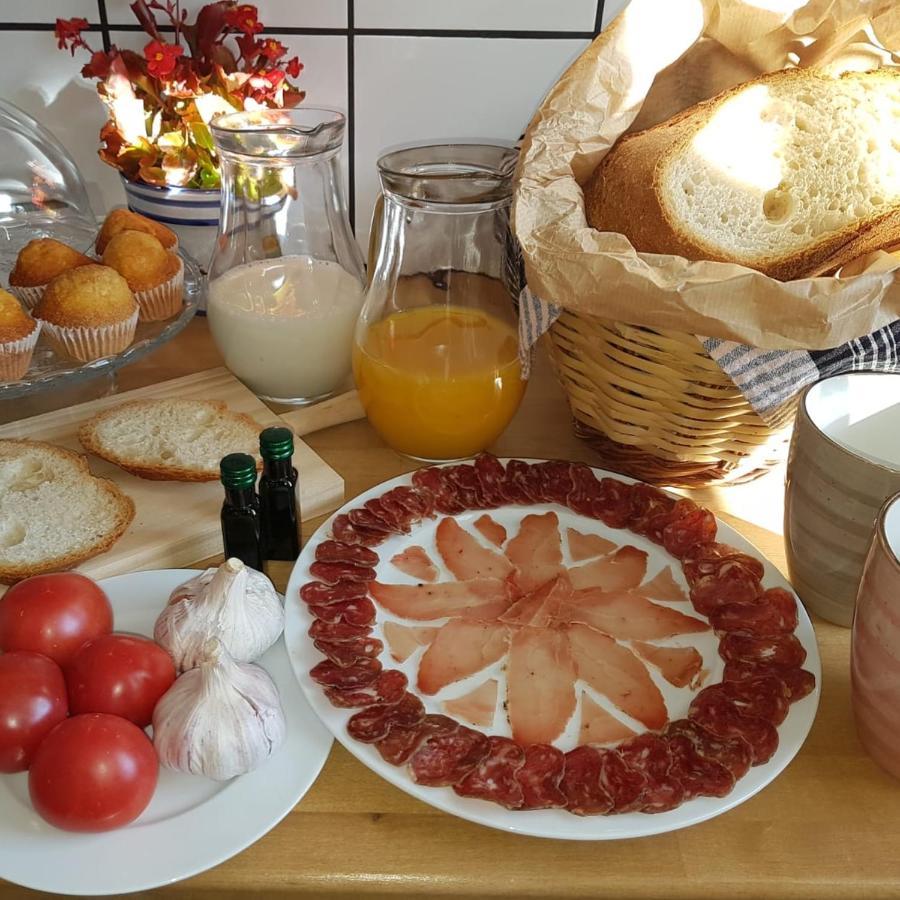 Casa Olivera- Apartament Al Passeig Font Vella سانت إلاري ساكالم المظهر الخارجي الصورة