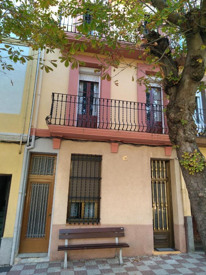 Casa Olivera- Apartament Al Passeig Font Vella سانت إلاري ساكالم المظهر الخارجي الصورة