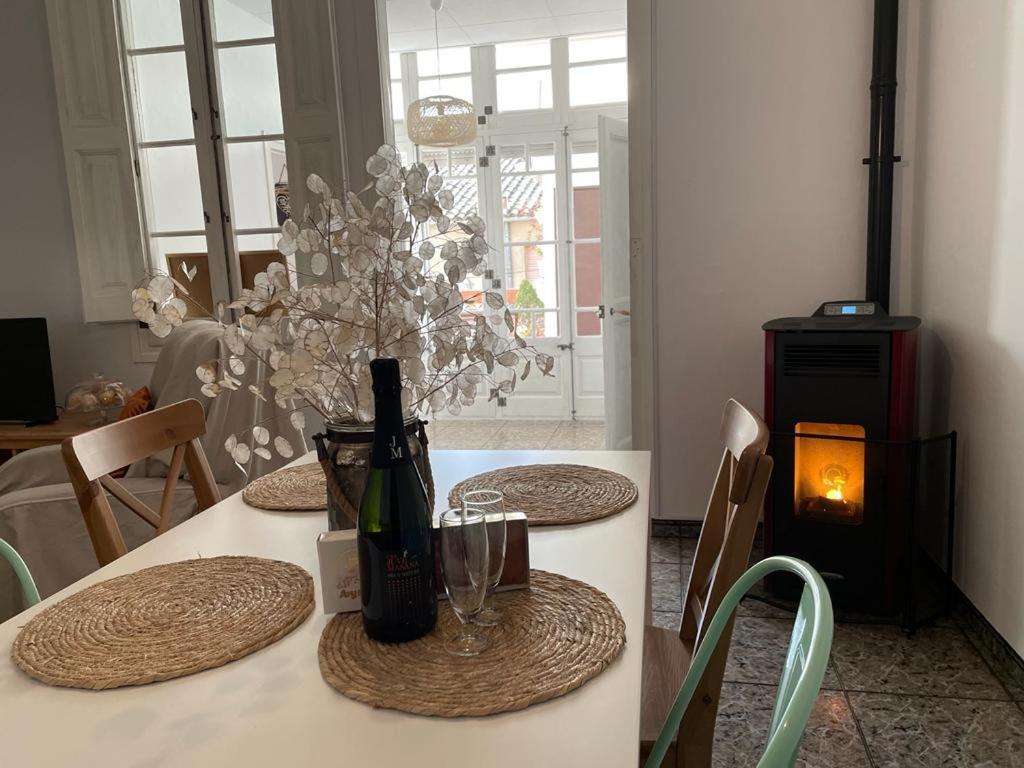 Casa Olivera- Apartament Al Passeig Font Vella سانت إلاري ساكالم المظهر الخارجي الصورة